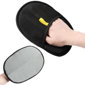 рукавичка для уборки шерсти с дивана